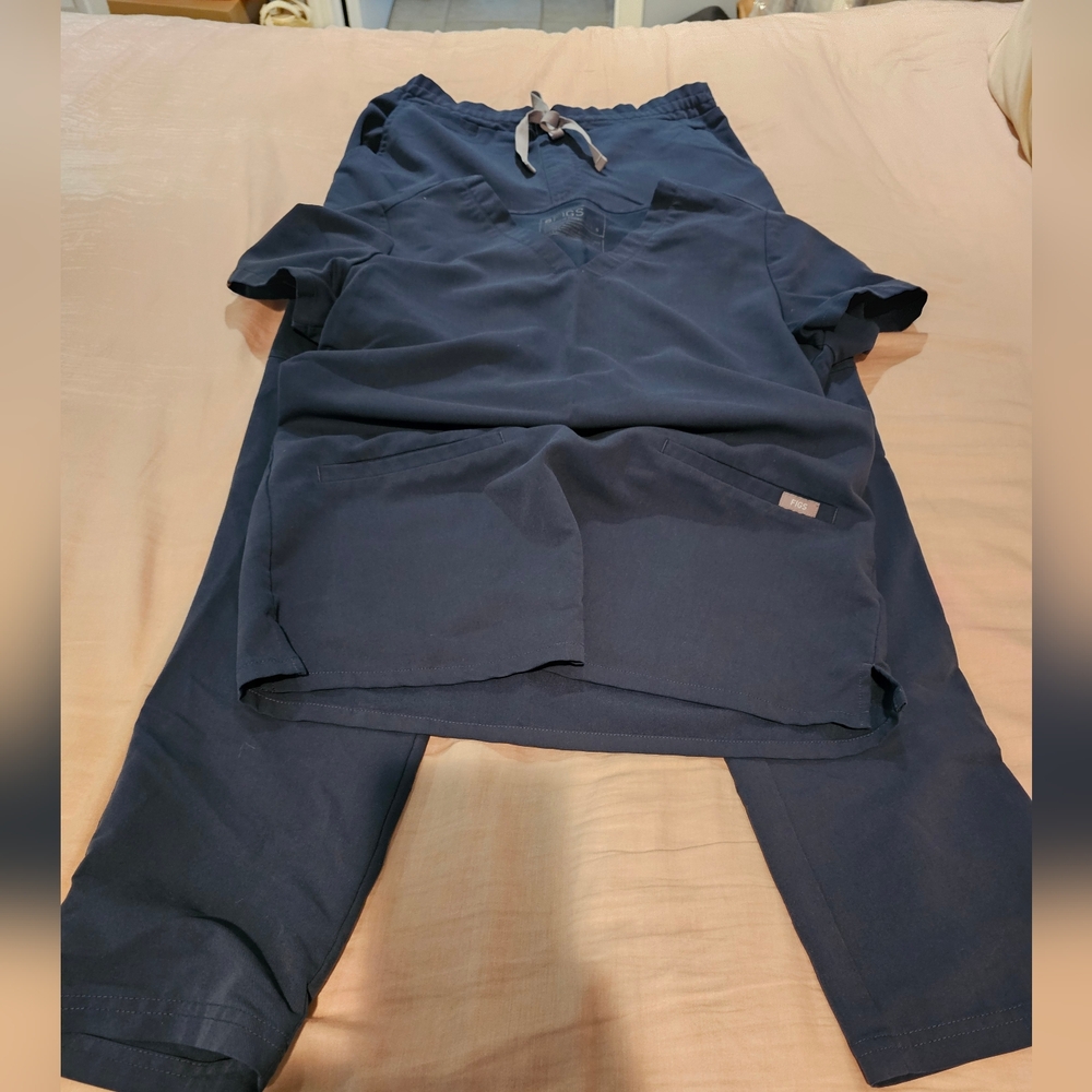 FIGS Grey Scrub Set